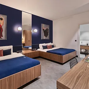 Capsule hotel Kepler Club Sabiha Goekcen Airport - International Transit Area