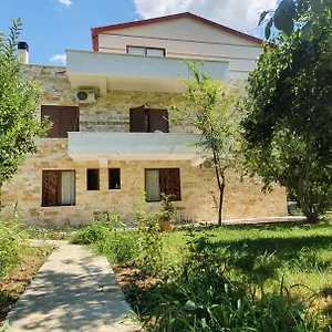 Guest house Xho's Forest Albania