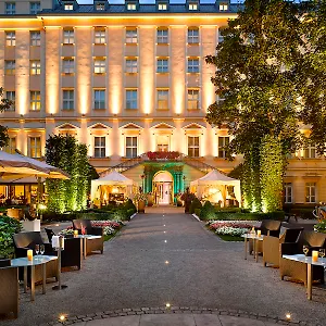 فندق The Grand - The Leading Of The World