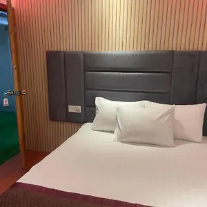 ** Hotel Rezala Restaurant And Bangladesh